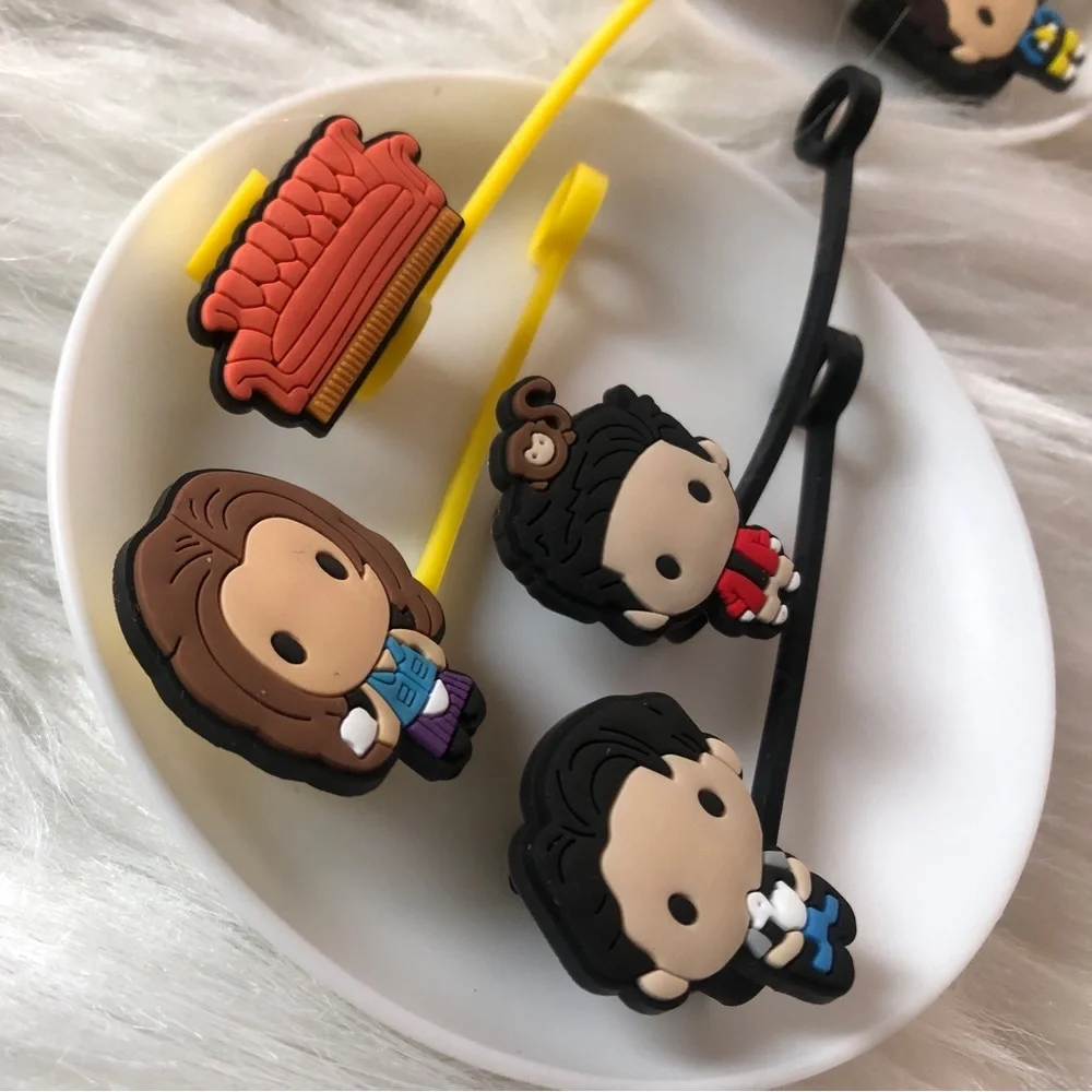 8 TV show-inspired party favors & straw covers!